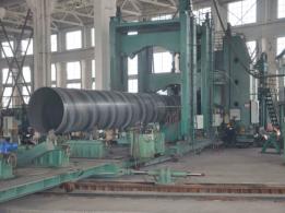 公司為聊城熱力項(xiàng)目生產(chǎn)的大口徑螺旋鋼管